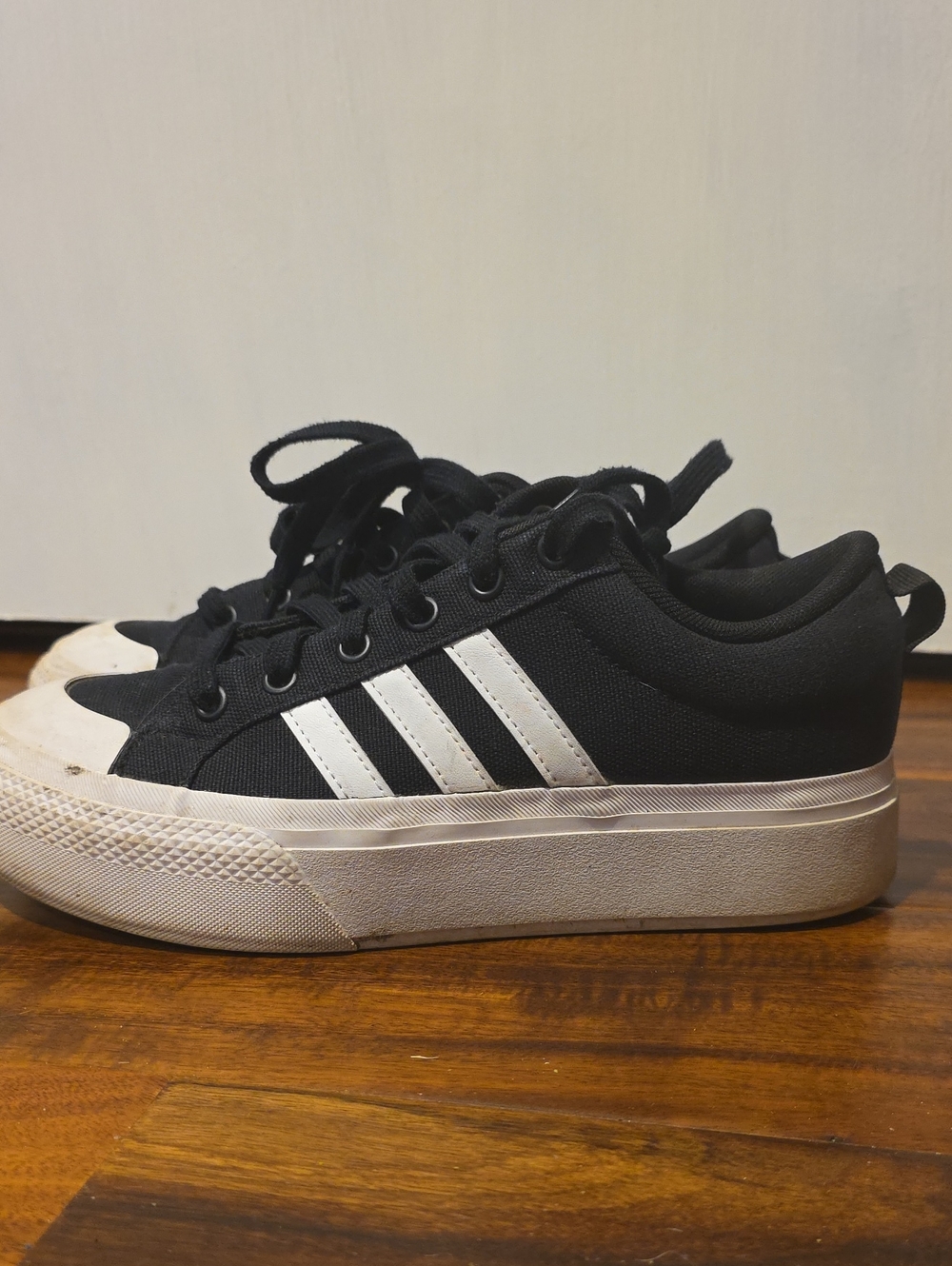 Adidas Women's Black and White Low-Top Platform Sneakers